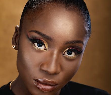 Palette Perfection: Choosing the Right Colors for Your Makeup