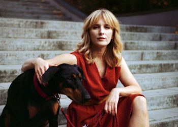 Effortless Elegance: Quick and Easy Makeup Routine