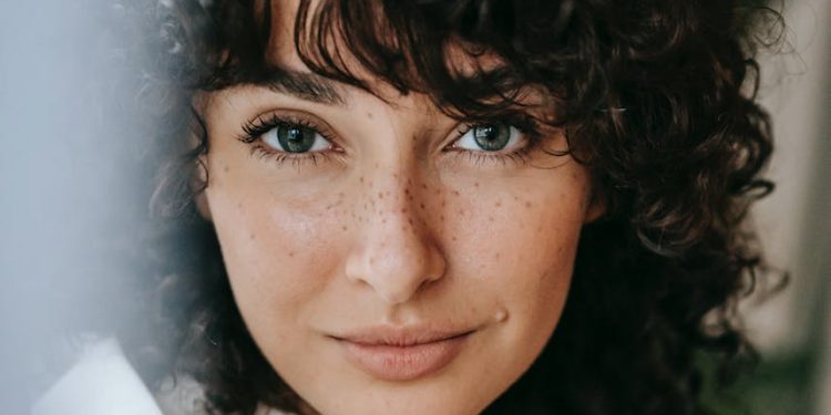 Curl Command: Mastering the Art of Curling Your Hair