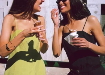 Modern women's fashion inspired by Whistles